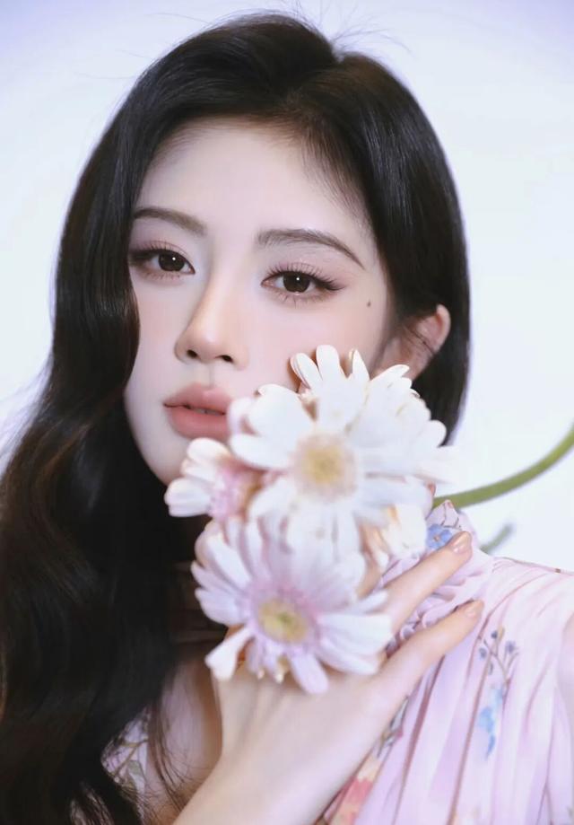 微笑唇，杨洋，老好人，lucy，陈晓，仅退款，鞠婧祎，田亮，许晴，福西西，陈都灵，蒋奇明，井柏然，荣梓杉，赖雨濛，汪苏泷